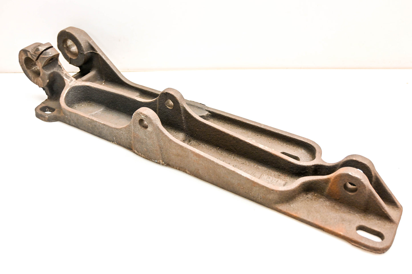 Mack 77QS590B Bracket NOS