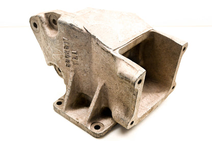 Mack 58QK517 Lefthand Mount Bracket NOS
