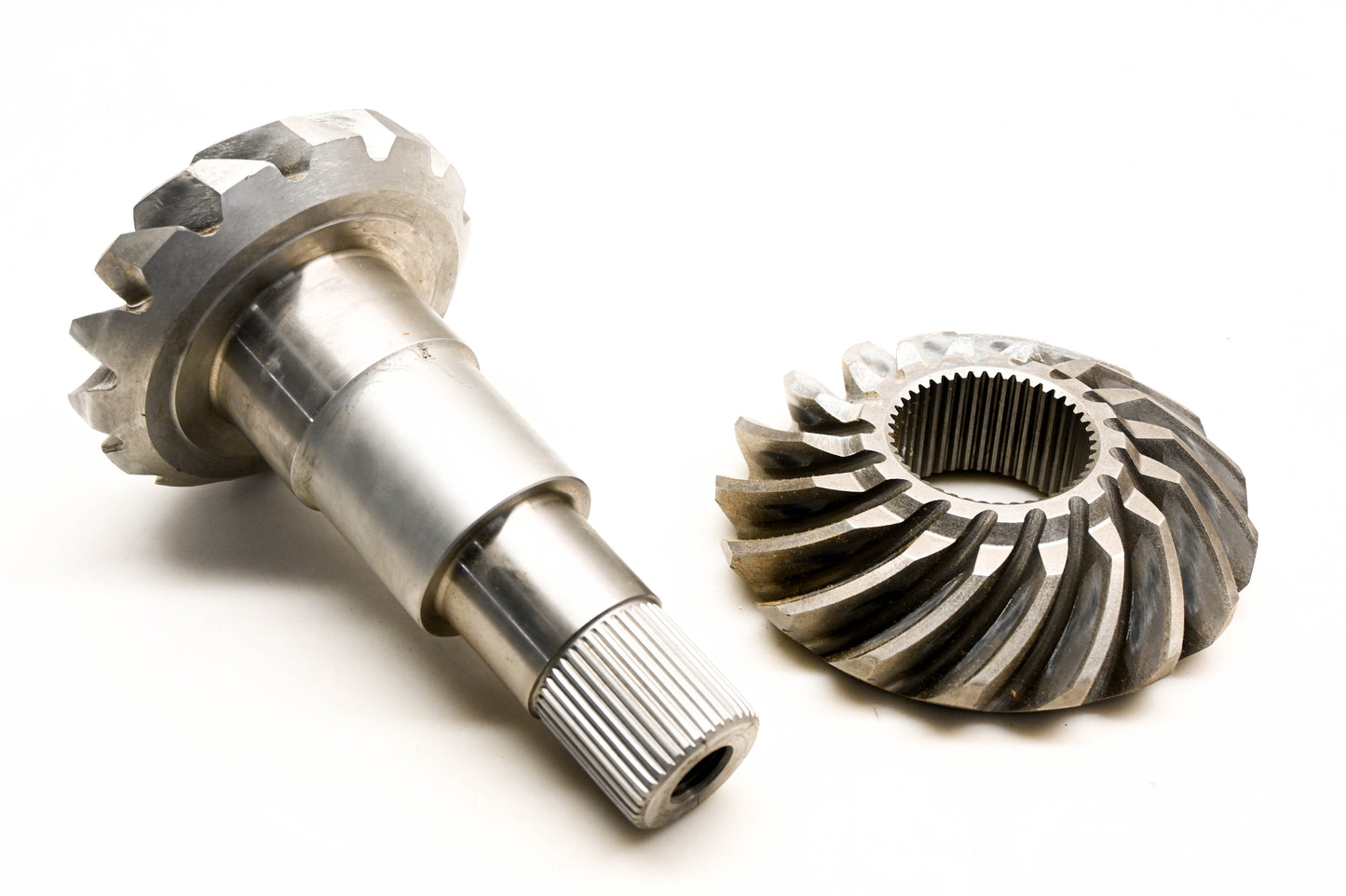 Mack 24KH11072 Pinion & Gear Kit NOS