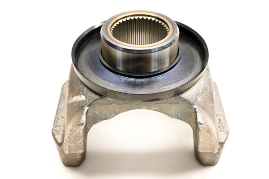 Mack 171MU51P20, M200604260010, 6-4-8331-1X Half Round Yoke NOS