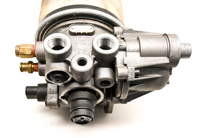 Mack 8235-R955205, 4324130010 Meritor Wabco Air Dryer Assembly
