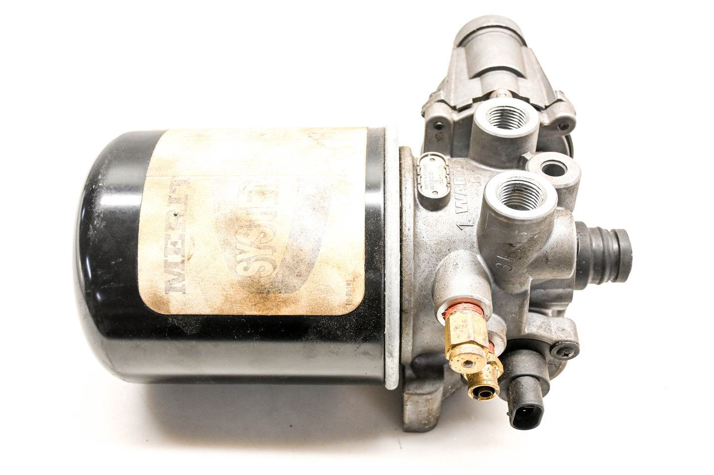 Mack 8235-R955205, 4324130010 Meritor Wabco Air Dryer Assembly