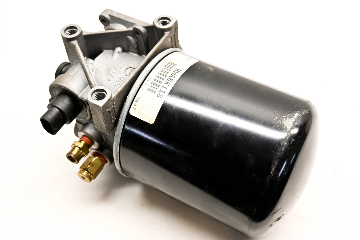 Mack 8235-R955205, 4324130010 Meritor Wabco Air Dryer Assembly