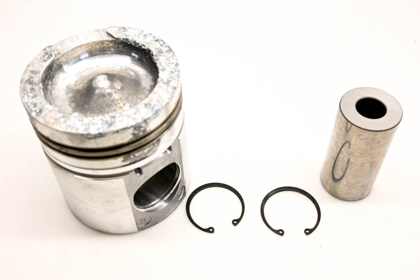 Mack 240GC1521C Piston Kit NOS