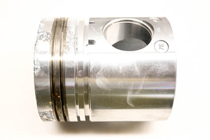 Mack 240GC1521C Piston Kit NOS