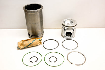Renault 5001844849 Piston & Liner Kit NOS