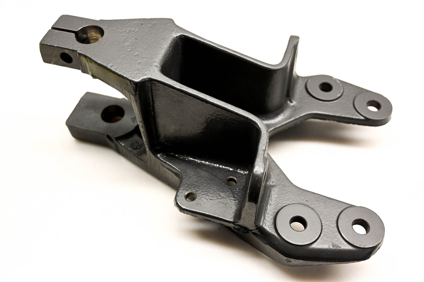 Mack 5000204888 Hanger Bracket NOS