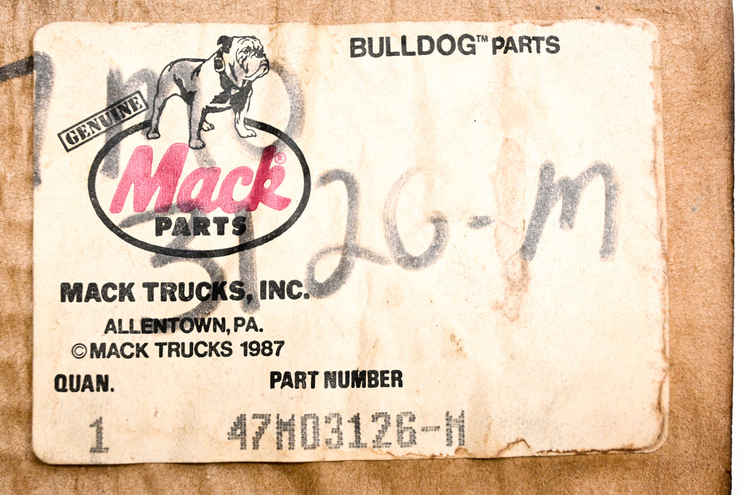 Mack 47MO3126M Amber Lamp NOS