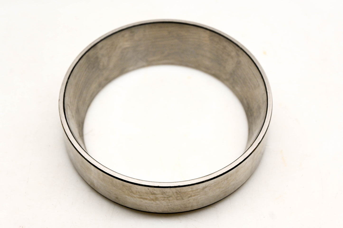 Mack 5735, 64AX195 Bower Bearing Cup NOS