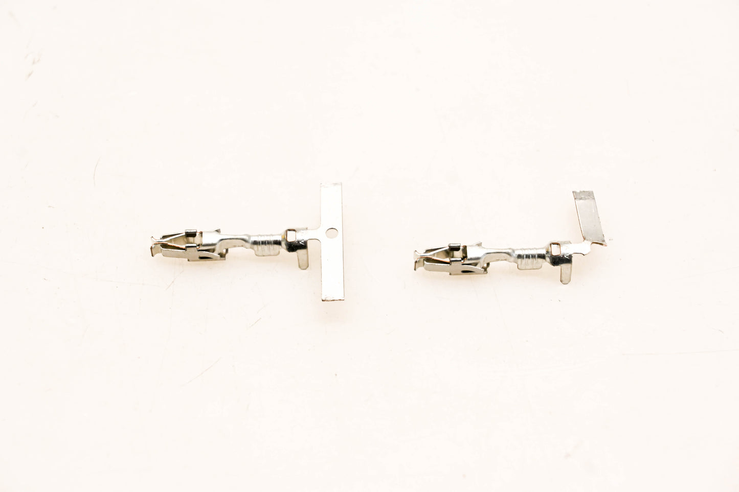 Mack 4103-77034997395, 7703497395 Renault Terminal Connectors Qty 2 NOS