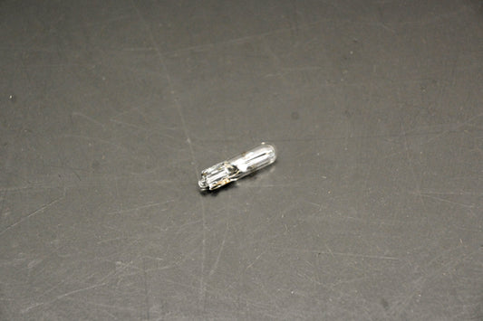 Mack 4103-7703097184, 7703097184 Renault 12v 1,2w W2x4,6D Bulb NOS