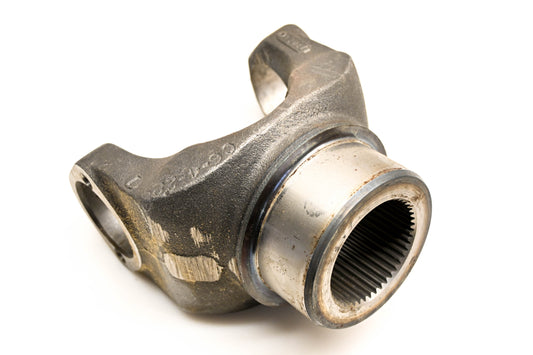 Mack 171MU52P31, 6-4-58841, M200205250024 Spicer Split End Yoke NOS