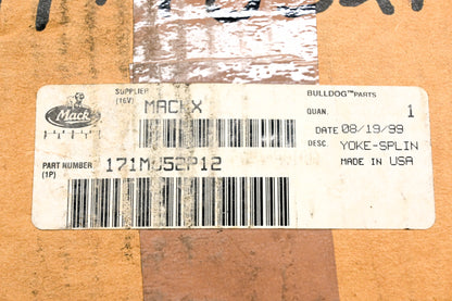 Mack 171MU52P12, 6-4-6921X, M199908050072 Spicer Differential Yoke NOS