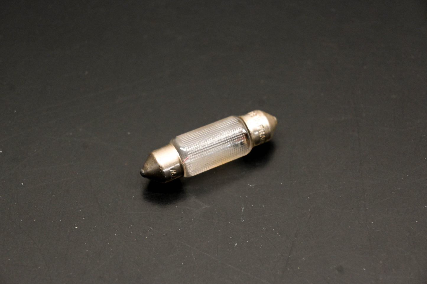 Mack 4103-7703097183, 7703097183 Renault 12v 7w Bulb NOS