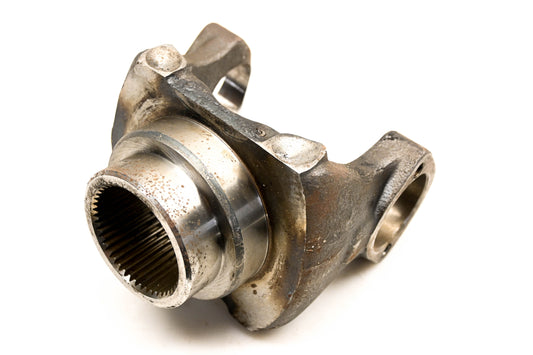 Mack 38MU3413AM Differential Yoke NOS