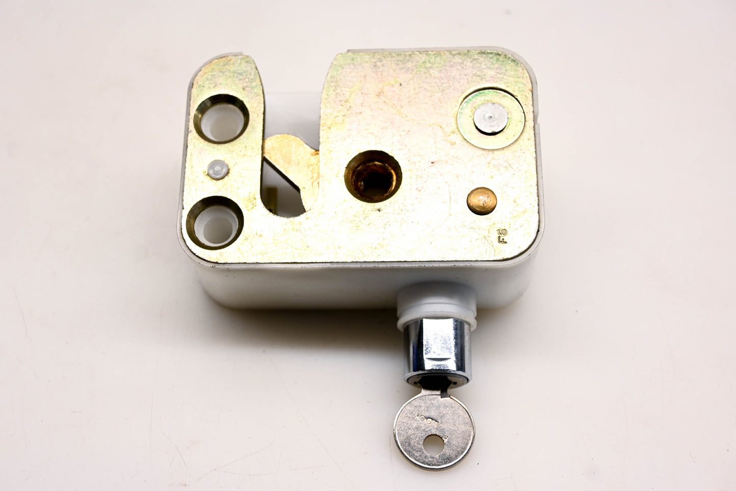 Mack 4103-5516004937, 5516004937 Renault Door Lock Assembly NOS