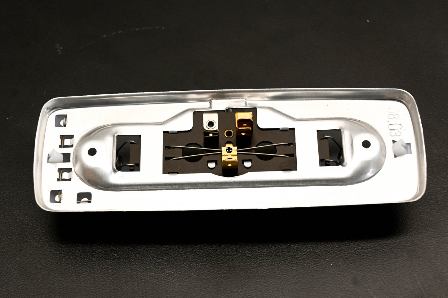 Mack 4103-5516038599, 5516038599 Renault Dome Light Assembly NOS