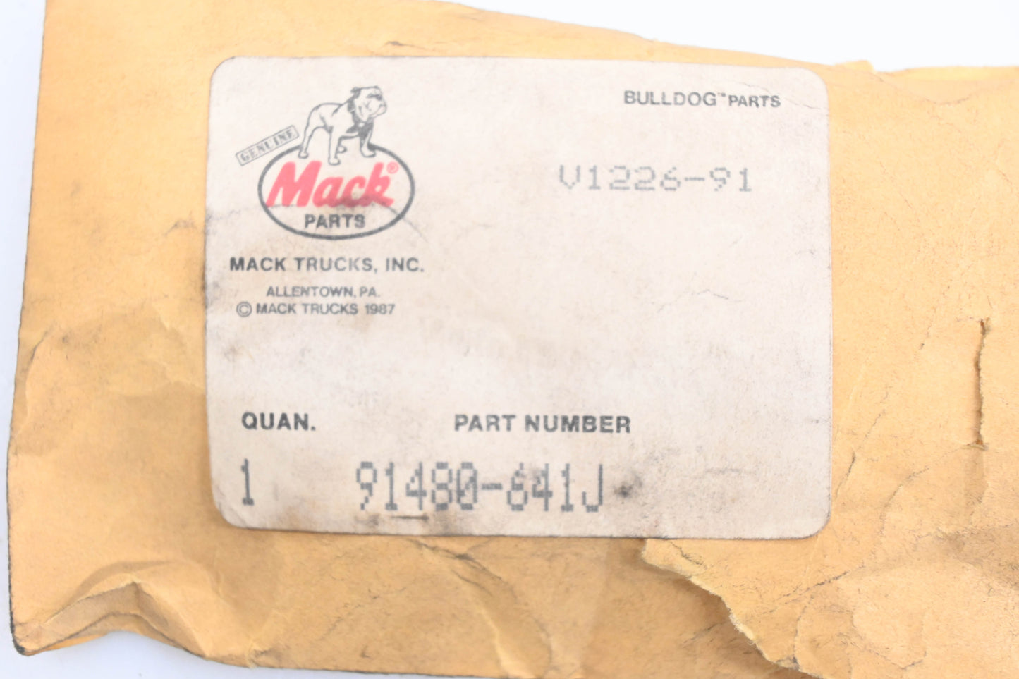 Mack 8274-B91480641J, 91480641J Valve NOS
