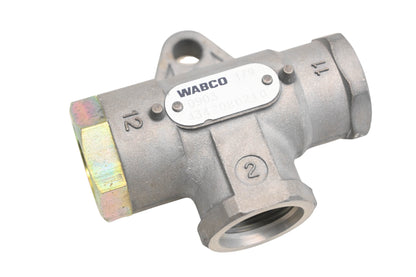 Mack 8235-S4342080210, S4342080210 Wabco Double Check Valve NOS