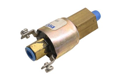 Mack 20QE2184 KYSOR 3-Way Solenoid Valve NOS