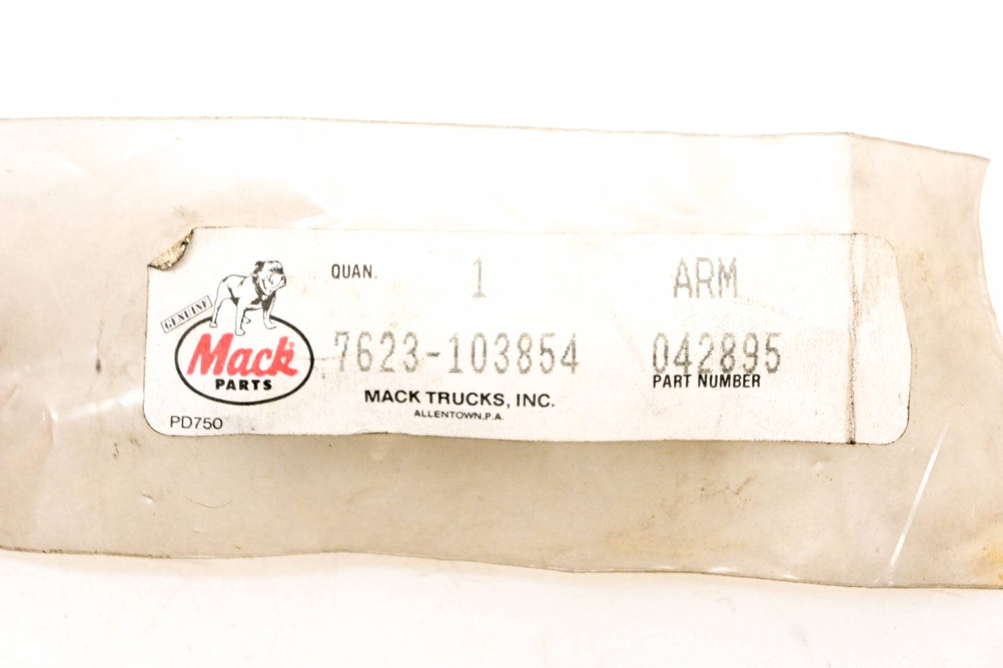 Mack 7623-103854 Arm NOS