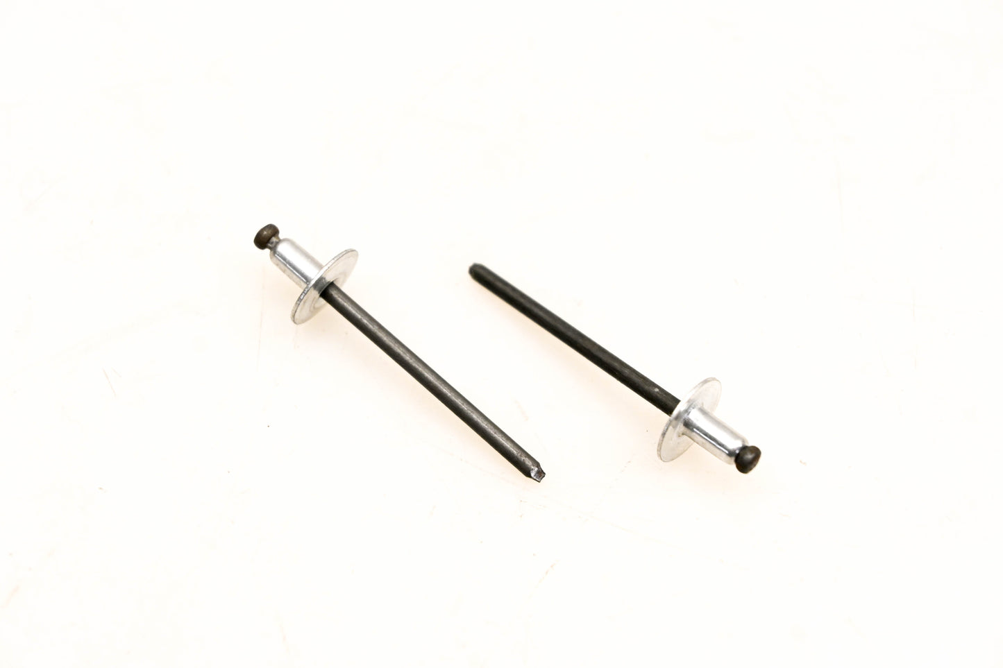 Mack 27AX378, 25173228 Rivets Qty 2 NOS