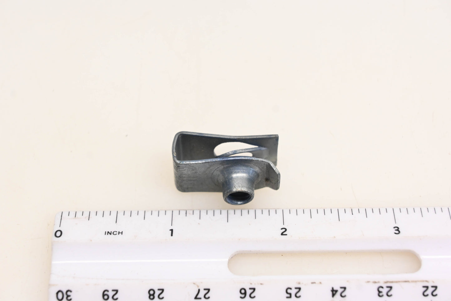 Mack 228AM11, 25109916 Spring Nut NOS
