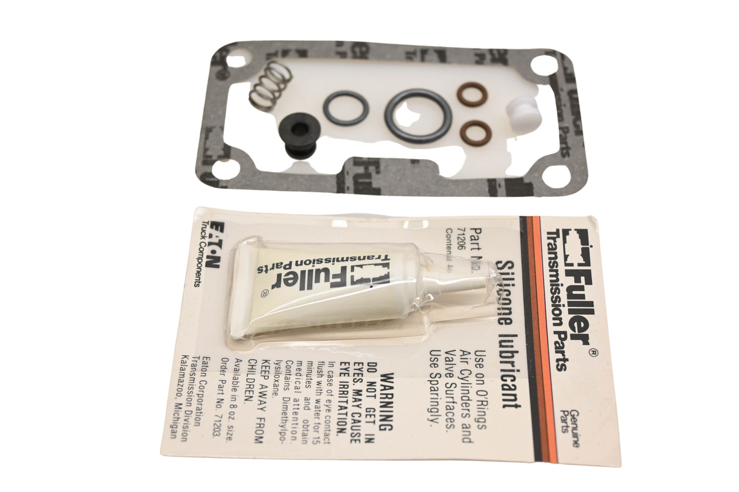 Mack 3088K1699, 71206, K-1699 Eaton Fuller Valve Repair Kit & Lubricant NOS
