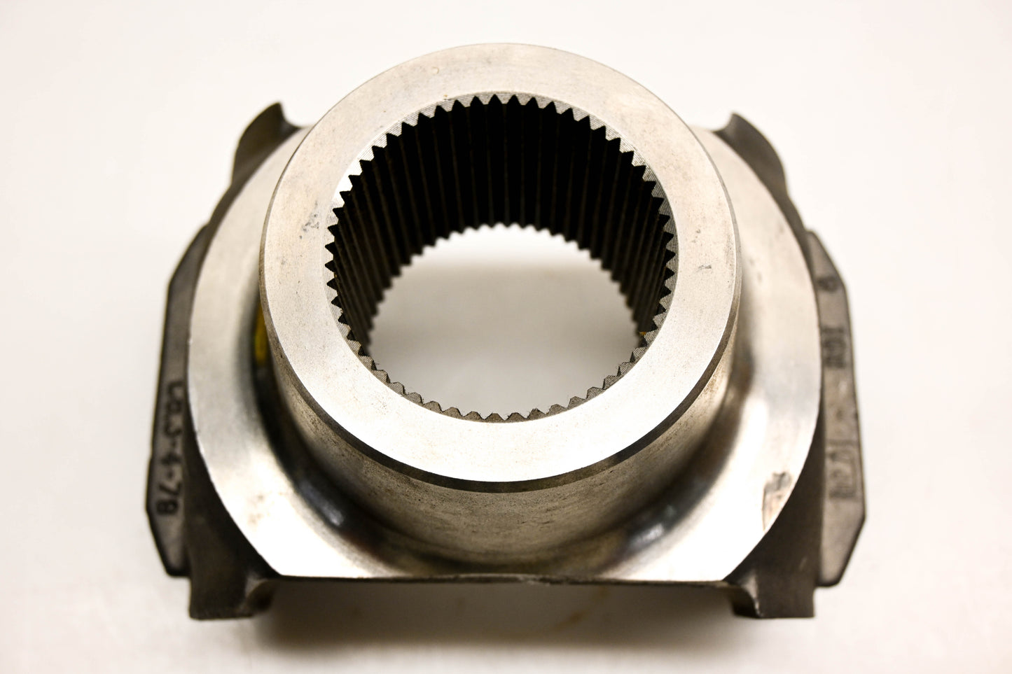 Mack 25158747, 6.3-4-1681-1 Spicer Spilt End Differential Yoke NOS