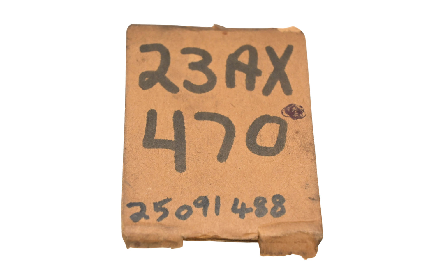 Mack 23AX470, 25091488 Retainer Nut NOS