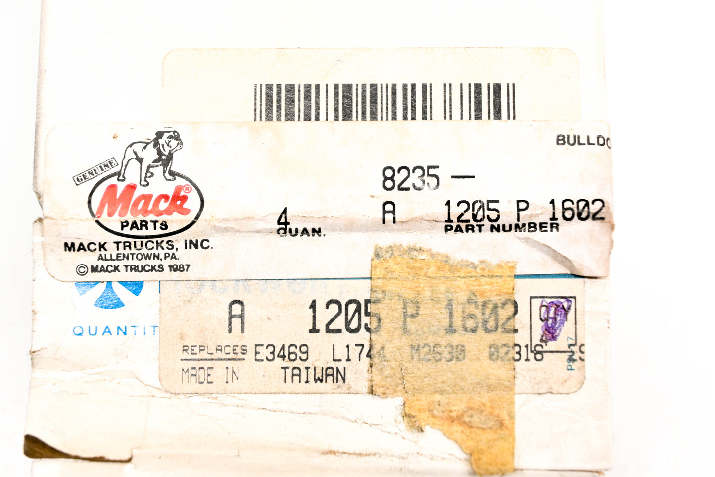 Mack 8235-A1205P1602, A 1205 P 1602 Rockwell Oil Seal NOS
