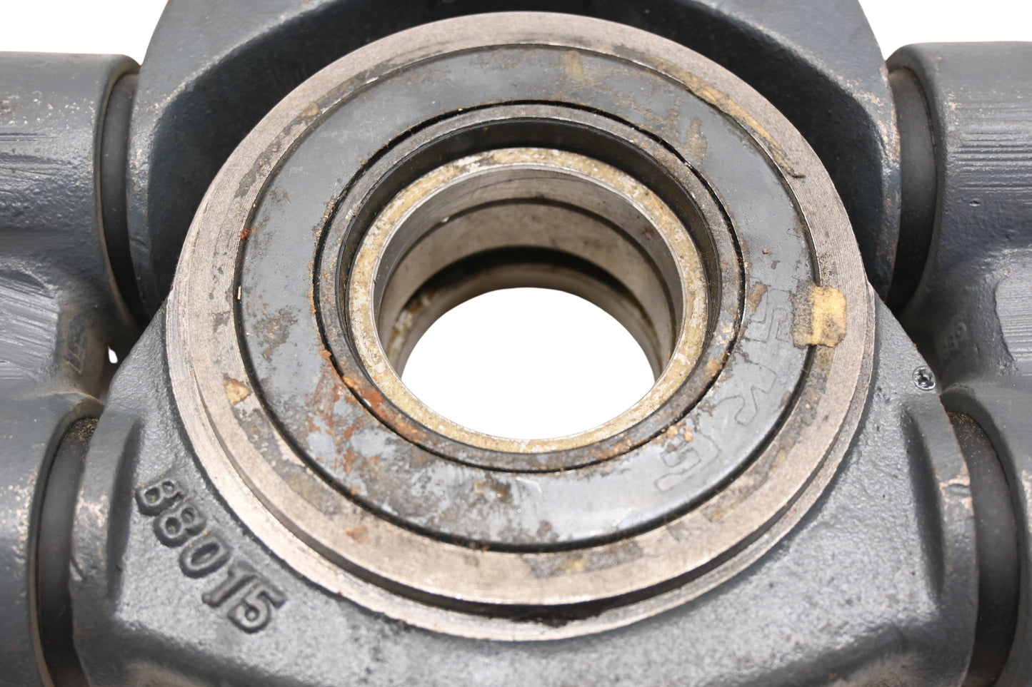 Mack 34MU335, B8015 Bearing Mount Assembly NOS