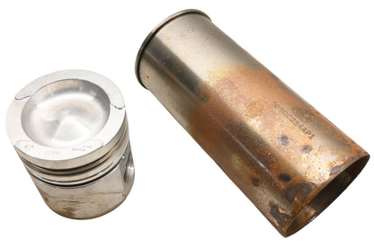 Mack 57GC376 Piston & Cylinder Liner Sleeve NOS