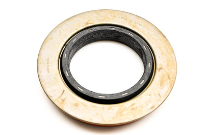 Mack 8235-A1205Q2591, A 1205 Q 2591 Meritor Oil Seal NOS