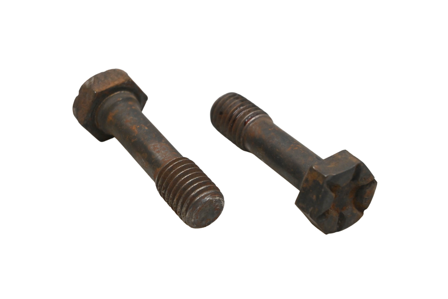 Mack 429GC114, 20704894 Screws Qty 2
