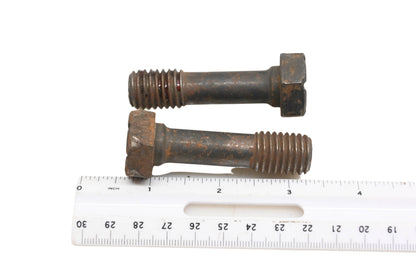 Mack 429GC114, 20704894 Screws Qty 2