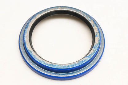 Stemco 320-2109, 3202109, 7843-3202109 Mack Hub Oil Seal NOS