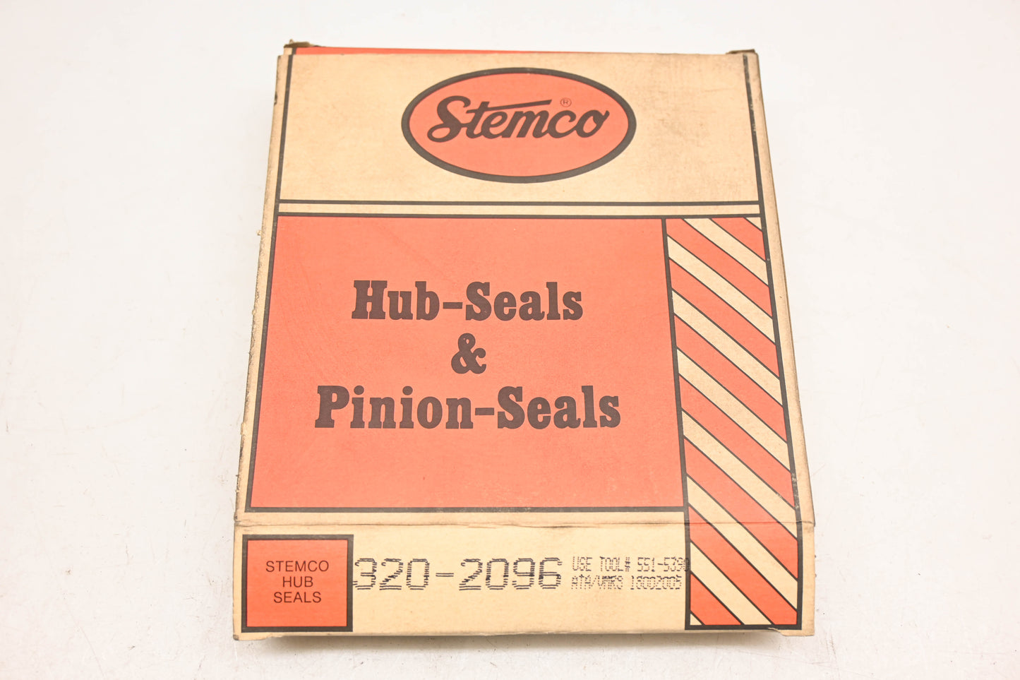 Stemco 320-2096, 32020963, 7843-3202096 Mack Hub Oil Seal NOS