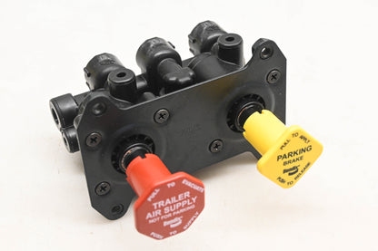 Mack 745-800515, 25155511 Bendix MV-3 Air Brake Dash Control Valve NOS