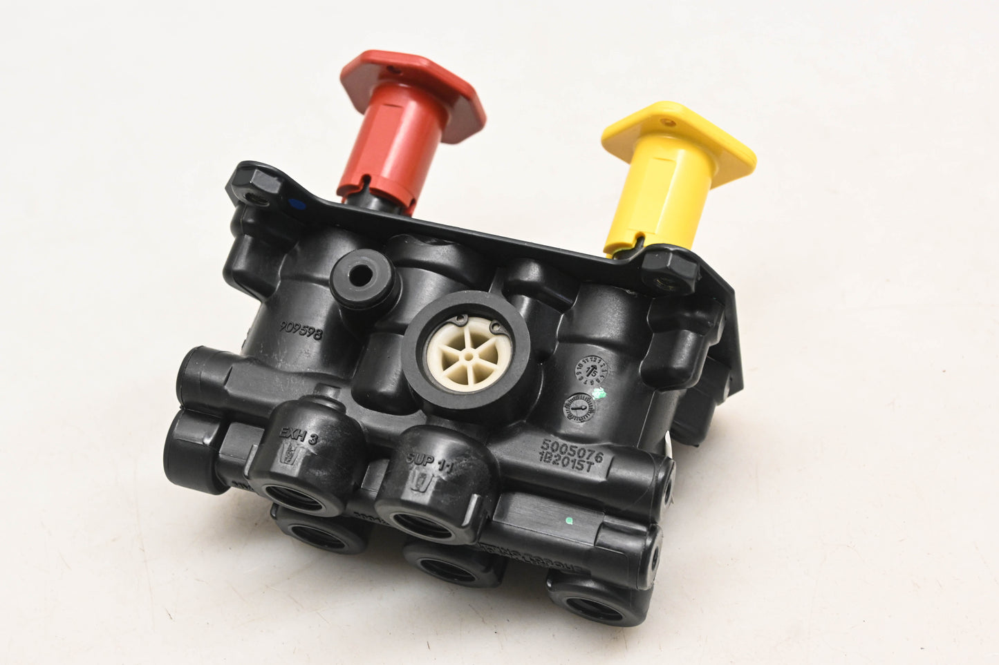 Mack 745-800515, 25155511 Bendix MV-3 Air Brake Dash Control Valve NOS