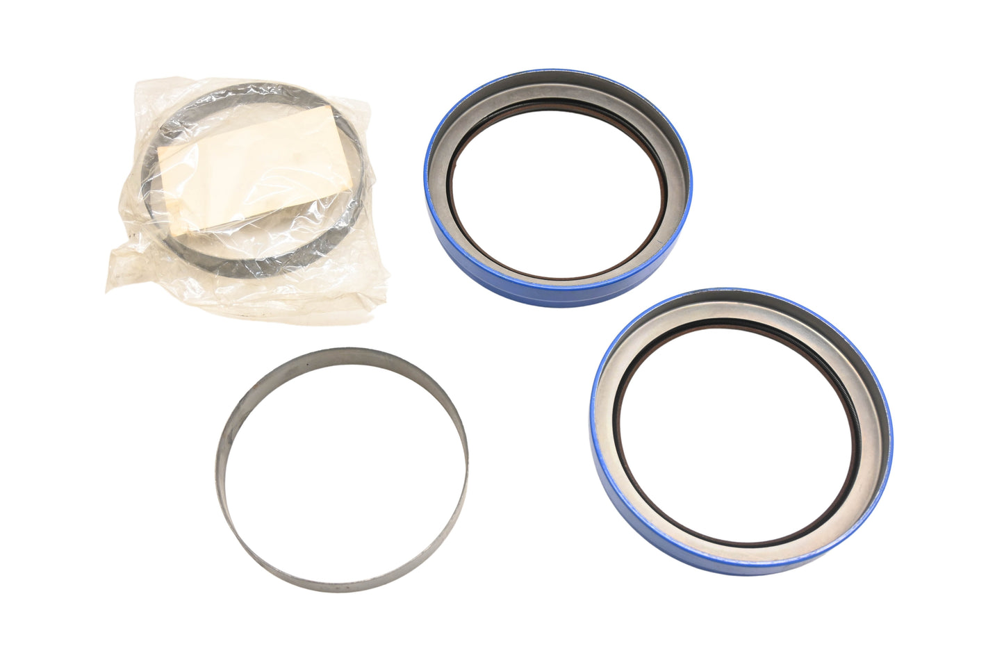 Stemco 390-9007M, 7843-3909007M Mack Wheel Hub Seal Kit NOS