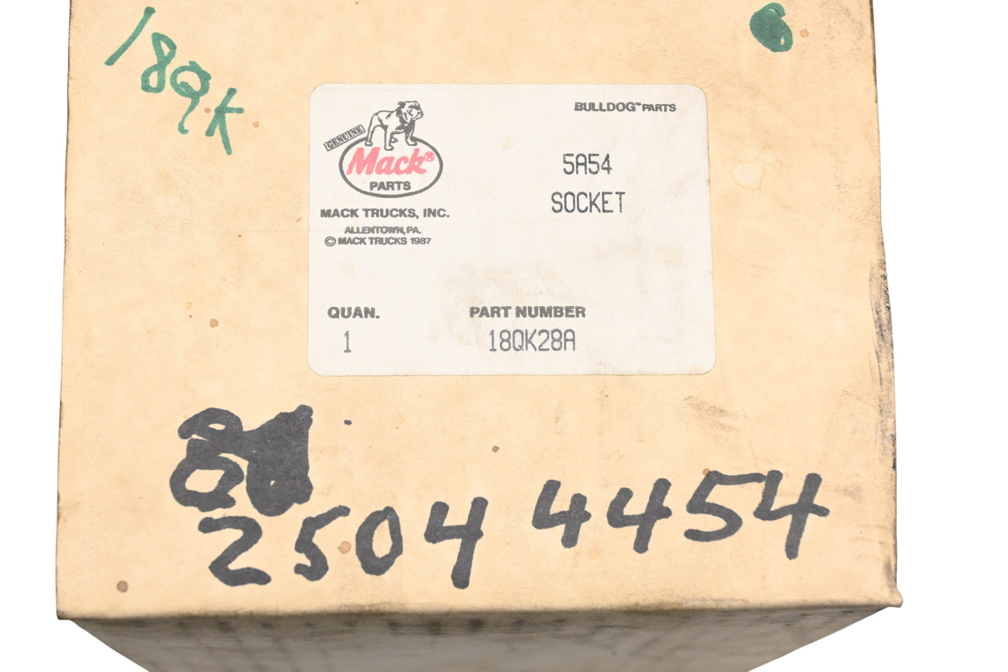 Mack 18QK28A, 25044454 Tie Rod End Assembly NOS