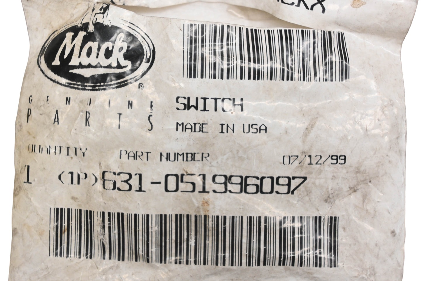 Mack 631-051996097, 051996097 Start Button NOS