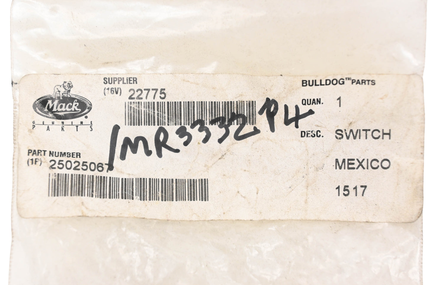 Mack 25025067, 1MR3332P4 Light Switch NOS