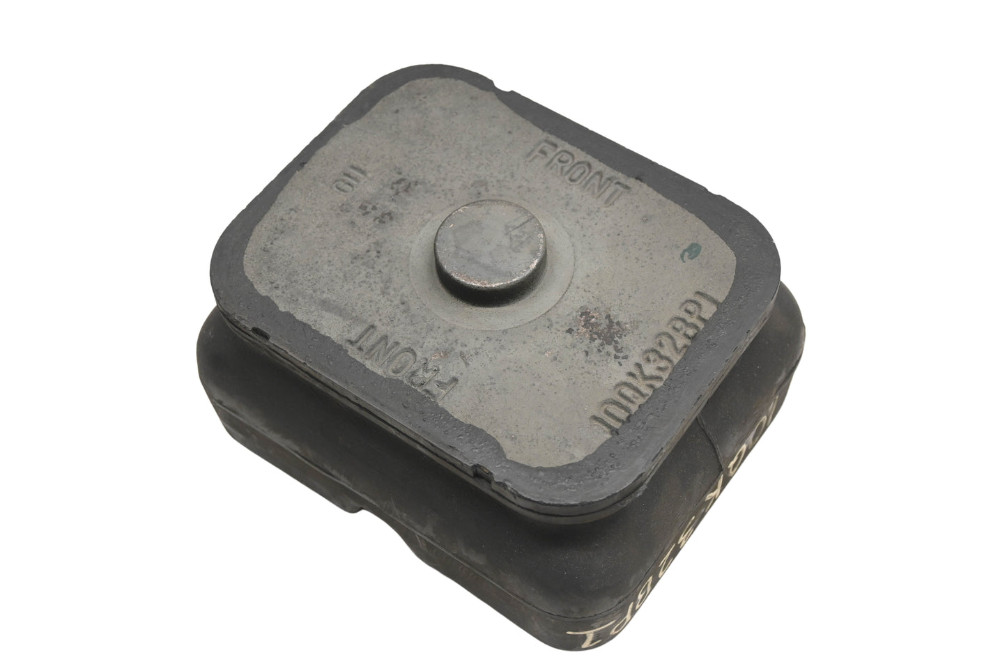 Mack 10QK32BP1 Insulator NOS