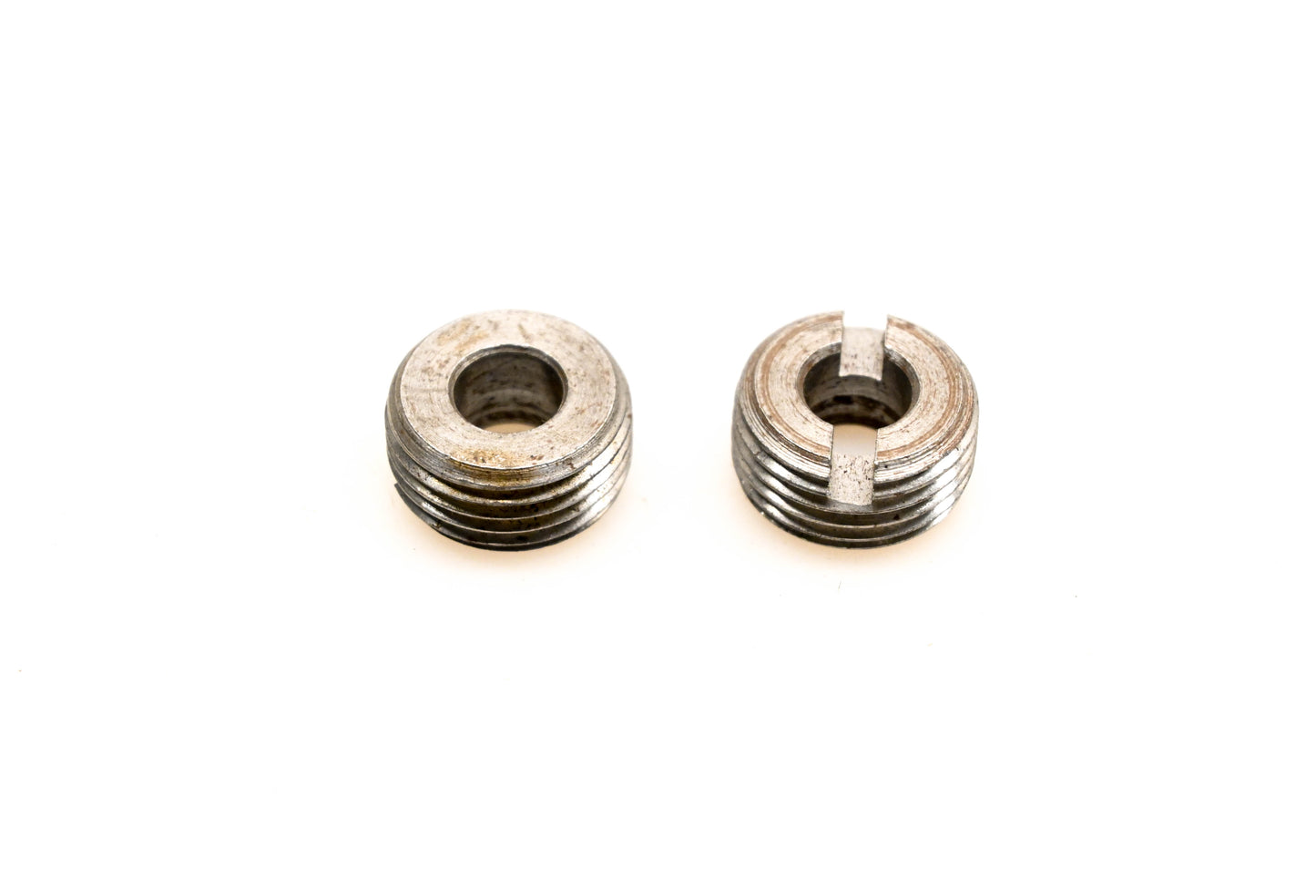 Mack 3088-8968 Drain Plugs Qty 2 NOS