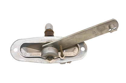 Mack 33QT382P1 Pivot NOS