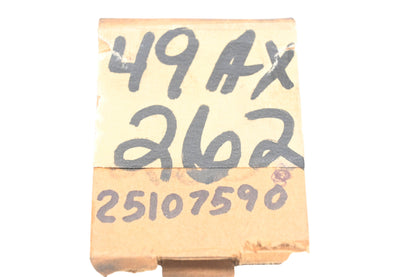 Mack 49AX262, 25107590 Plug NOS