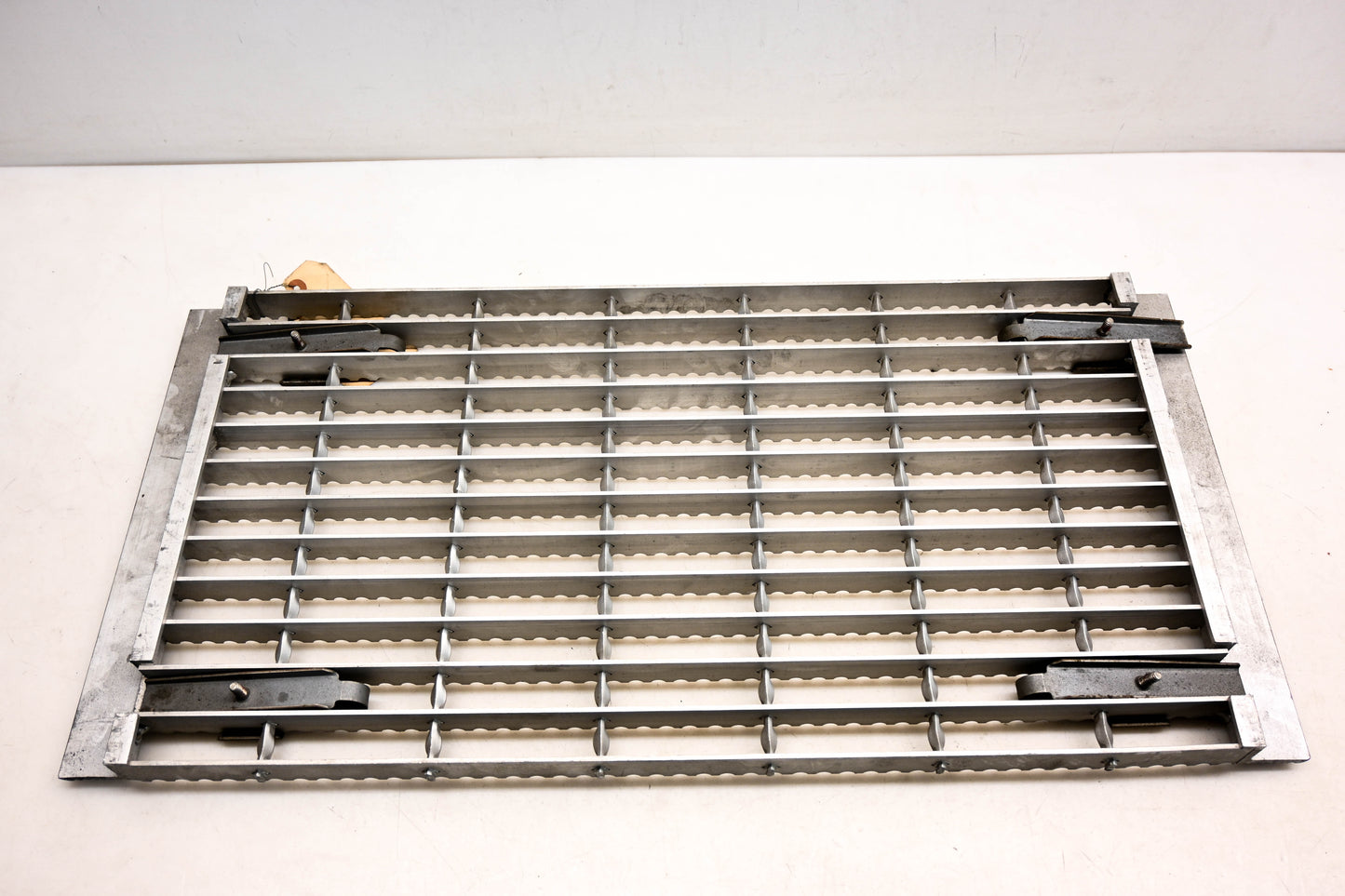 Mack 39QL567M4 Tread Plate