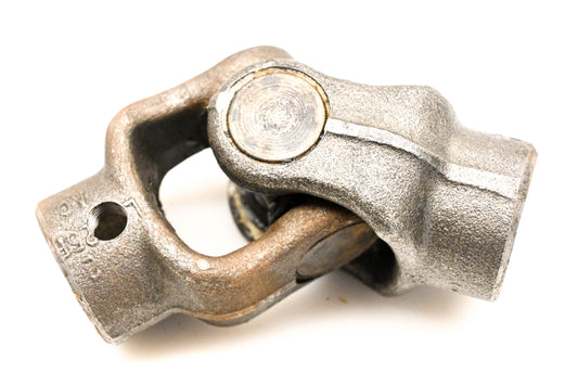 Mack 8235-9020118186 Steering Shaft Connector NOS